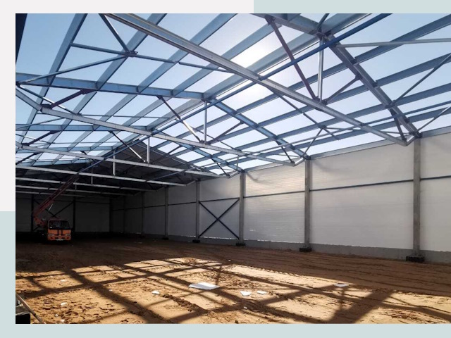 Строительство сенохранилищ в Старой Руссе