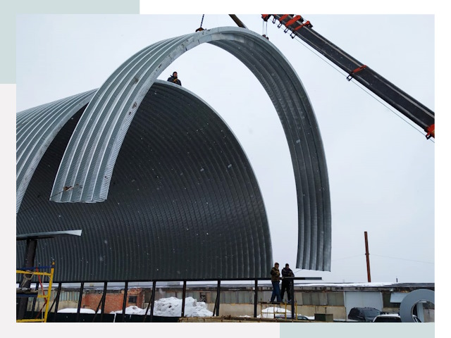 Полукруглые ангары в Старой Руссе